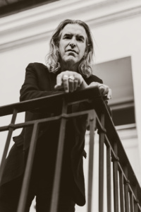 Justin Sullivan / New Model Army